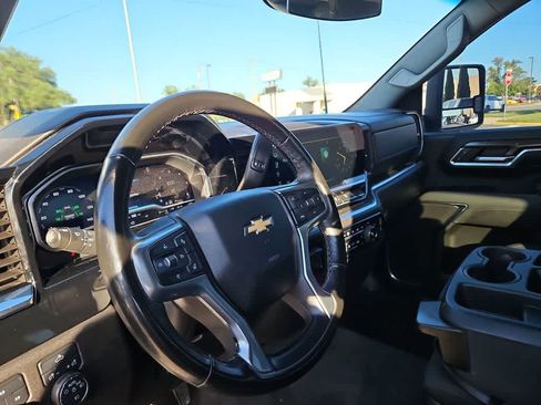 Used 2024 Chevrolet Silverado 2500 LT w/ Convenience Package AWD/4WD image 10