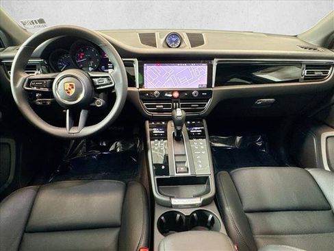 Certified 2026 Porsche Macan AWD/4WD image 19
