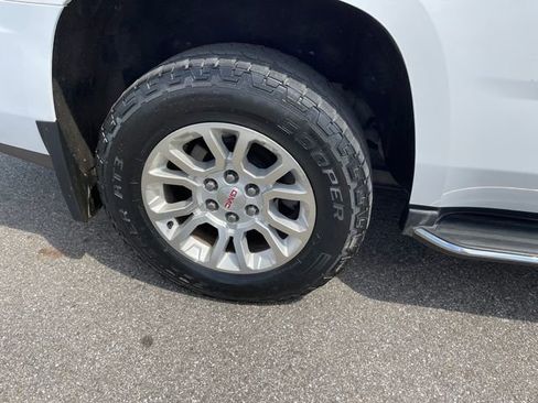 Used 2015 GMC Yukon SLE w/ Convenience Package image 42