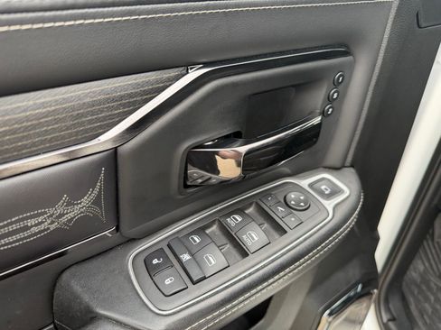 Used 2022 RAM 2500 Limited AWD/4WD image 14