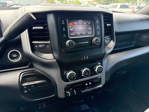 Used 2023 RAM 3500 Tradesman w/ Chrome Appearance Group AWD/4WD image 18