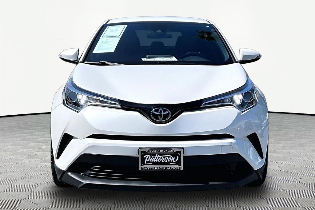 Used 2018 Toyota C-HR XLE FWD image 4