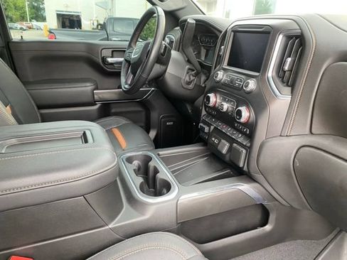 Used 2022 GMC Sierra 1500 AT4 w/ AT4 Premium Package AWD/4WD image 4