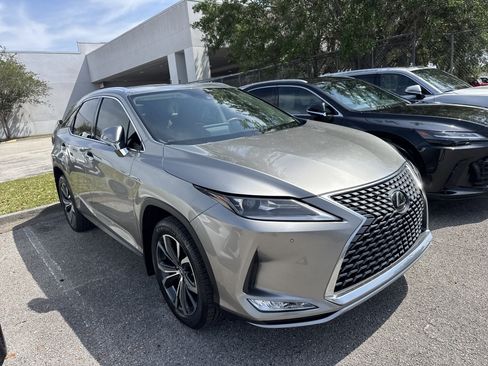 Certified 2022 Lexus RX 350 FWD w/ Premium Package image 2