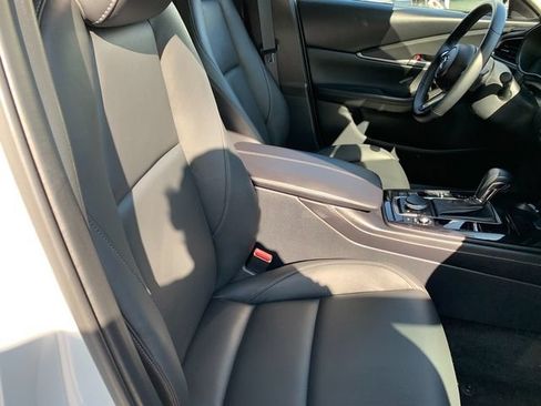 Certified 2025 MAZDA CX-30 AWD 2.5 S w/ Select Sport Pkg image 10