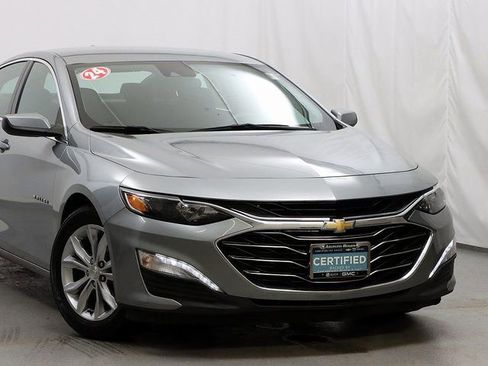 Used 2024 Chevrolet Malibu LT FWD image 2
