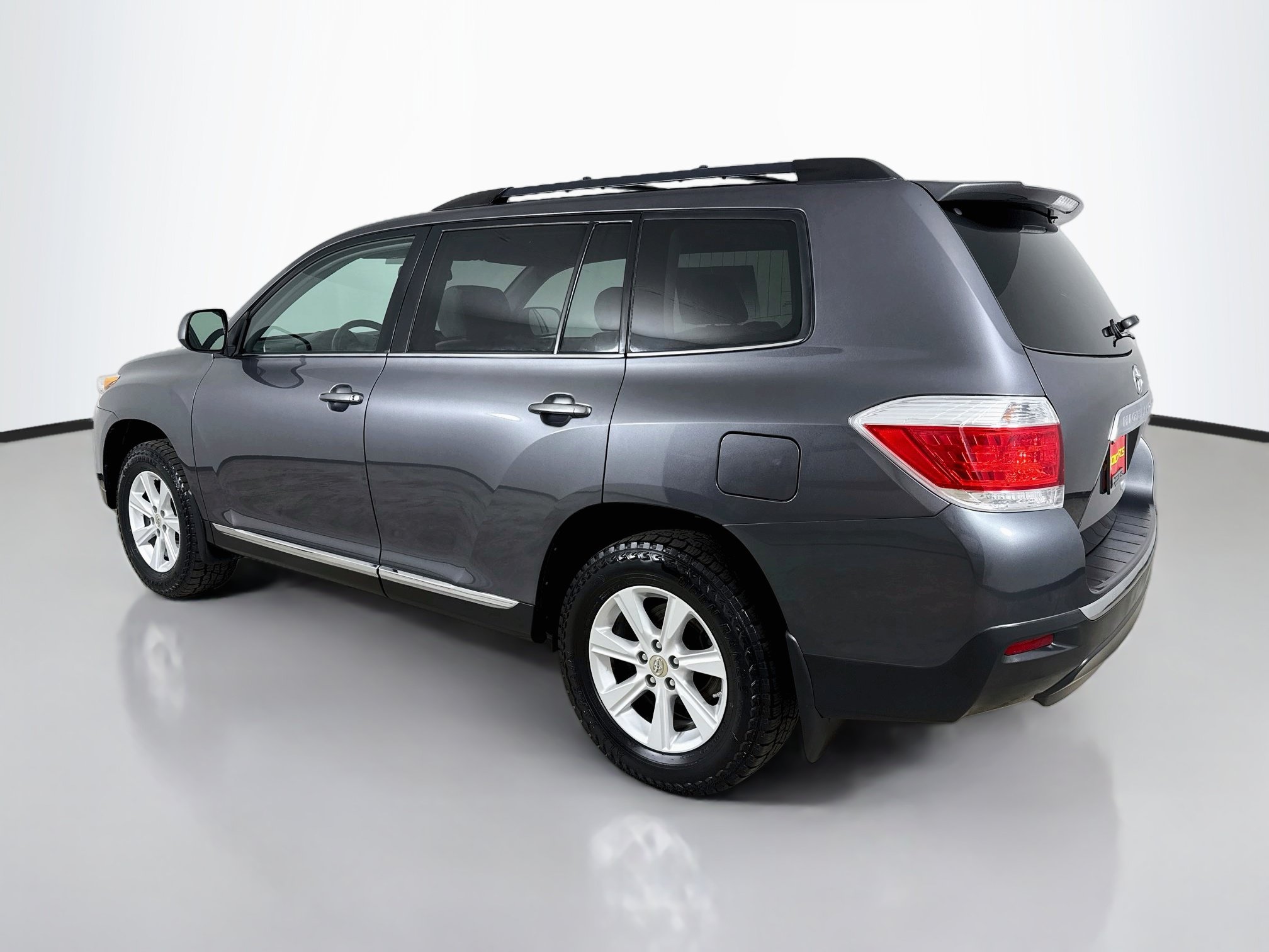 Used 2012 Toyota Highlander 4WD w/ Tech Pkg image 6