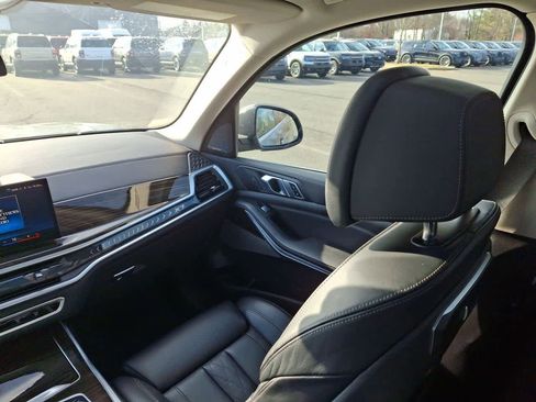 Used 2023 BMW X7 xDrive40i image 11