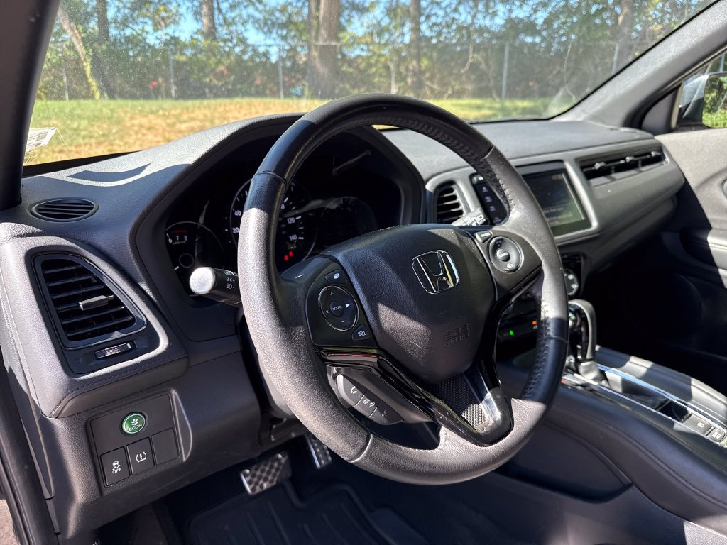 Used 2019 Honda HR-V Sport image 14