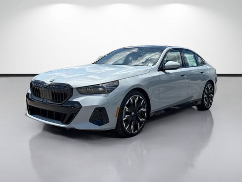 New 2027 BMW 530i w/ M Sport Package RWD image 7