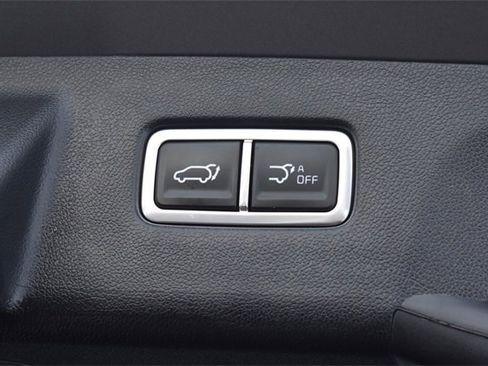 Certified 2025 Kia Sorento EX image 18