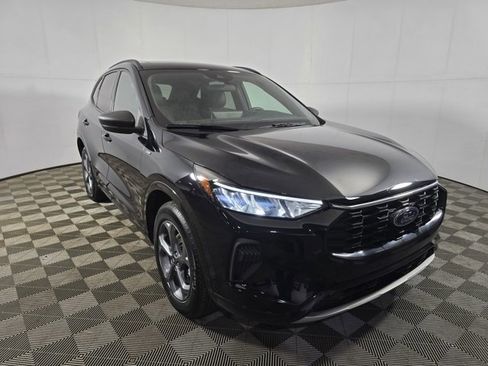 Used 2023 Ford Escape ST-Line w/ Tech Pack #1 image 4