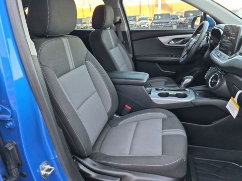 Used 2024 Chevrolet Blazer LT w/ Convenience Package FWD image 26