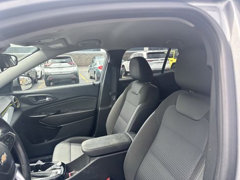 Used 2024 Chevrolet Trax LT w/ Driver Confidence Package image 7