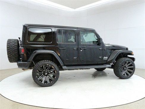 Used 2021 Jeep Wrangler Unlimited Sahara w/ Uconnect 4C Nav & Sound Group image 7