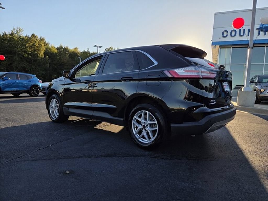 Used 2024 Ford Edge SEL AWD/4WD image 2