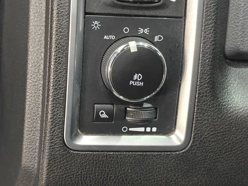 Used 2018 RAM 1500 Big Horn AWD/4WD image 38