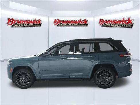 Certified 2026 Jeep Grand Cherokee Summit w/ Obsidian Package AWD/4WD image 40