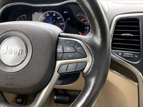 Used 2018 Jeep Grand Cherokee Overland AWD/4WD image 20