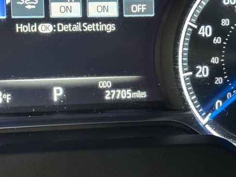 Used 2023 Toyota Venza LE AWD/4WD image 30