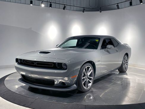Used 2023 Dodge Challenger R/T image 2
