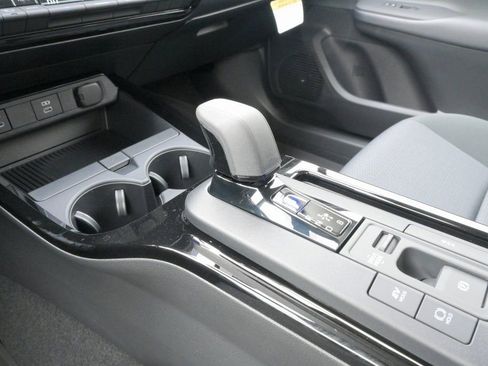 New 2026 Toyota Prius LE image 21