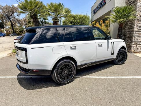 Used 2024 Land Rover Range Rover Long Wheelbase Autobiography AWD/4WD image 7