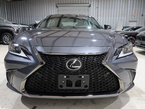 Used 2025 Lexus ES 300h F Sport w/ Accessory Package (Z2) FWD image 8