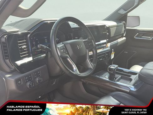 Used 2024 Chevrolet Silverado 1500 LT Trail Boss w/ LT Trail Boss Premium Package AWD/4WD image 16