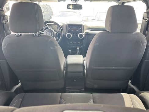Used 2014 Jeep Wrangler Rubicon w/ Power Convenience Group AWD/4WD image 19