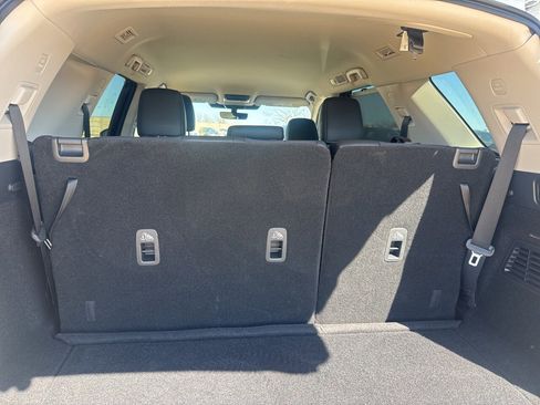 Certified 2025 Nissan Pathfinder SL image 38