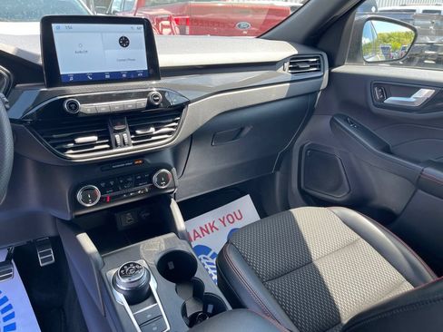 Used 2024 Ford Escape ST-Line AWD/4WD image 19
