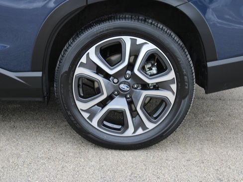 Certified 2024 Subaru Ascent Limited image 32