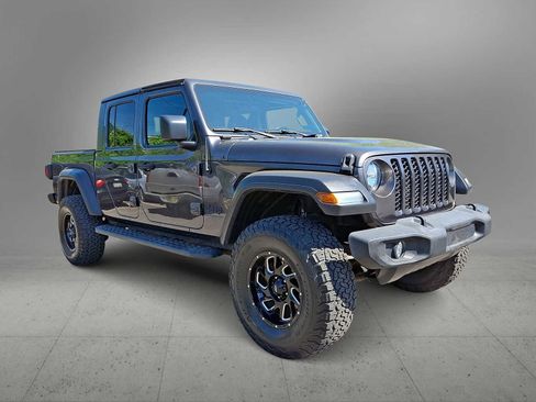 Used 2020 Jeep Gladiator Sport w/ Quick Order Package 24S AWD/4WD image 2