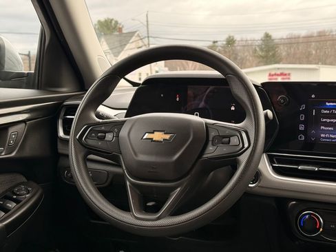 Used 2025 Chevrolet TrailBlazer LT image 19
