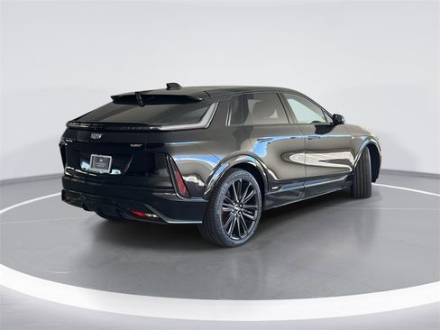 New 2026 Cadillac Lyriq V image 3