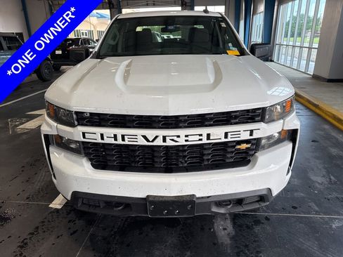 Used 2022 Chevrolet Silverado 1500 Custom w/ Safety Confidence Package AWD/4WD image 2