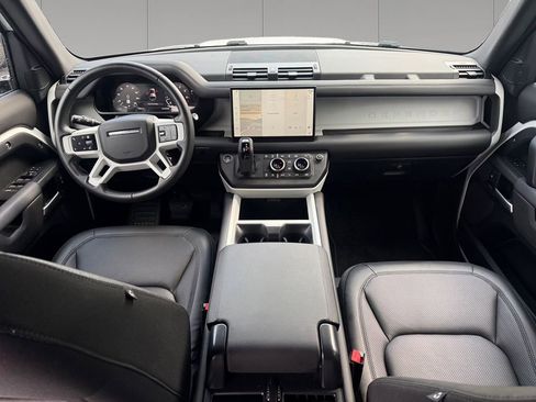 Used 2025 Land Rover Defender 110 S image 12