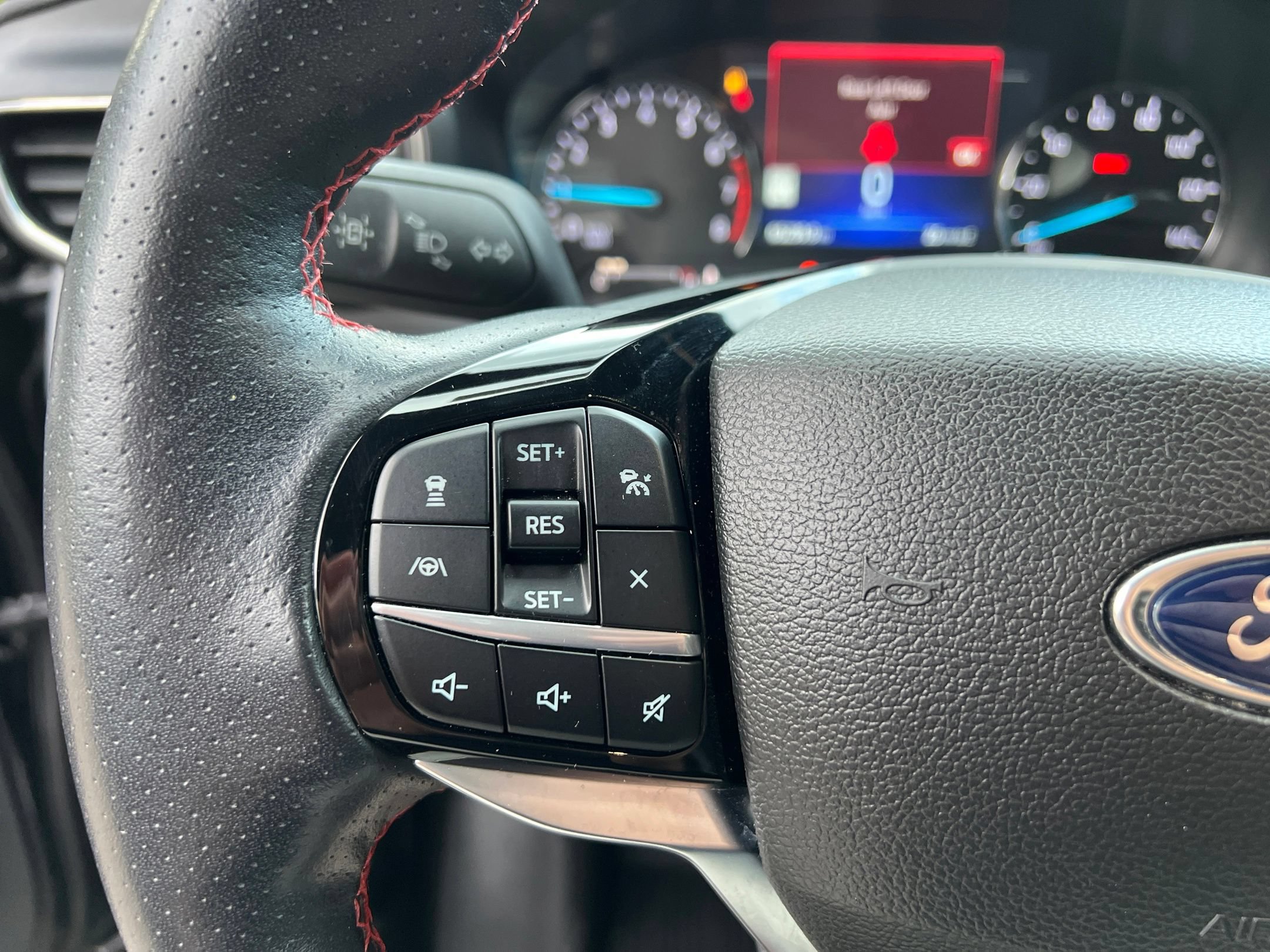 Used 2023 Ford Explorer ST-Line AWD/4WD image 30