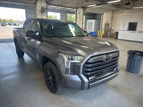 Used 2024 Toyota Tundra Limited AWD/4WD image 8