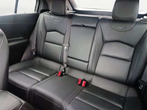 Used 2024 Cadillac XT4 Premium Luxury image 9