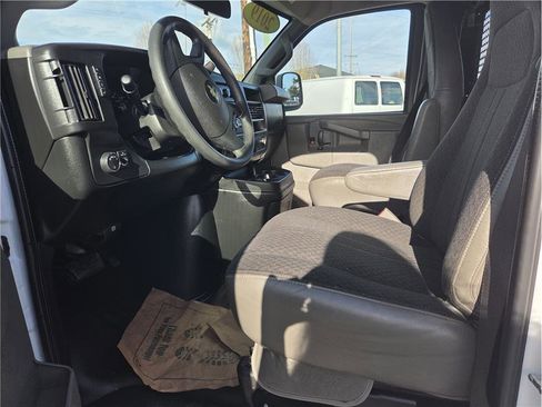 Used 2019 Chevrolet Express 2500 w/ Driver Convenience Package image 14