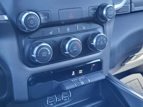 Used 2024 RAM 1500 Lone Star image 21