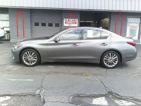 Used 2019 INFINITI Q50 Luxe w/ Essential Package (3.0T Luxe) AWD/4WD image 12