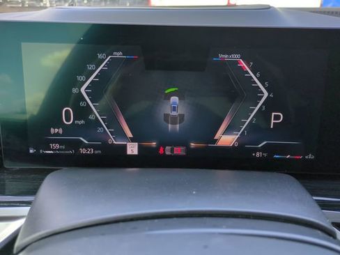 Used 2025 BMW X5 sDrive40i w/ M Sport Package image 32