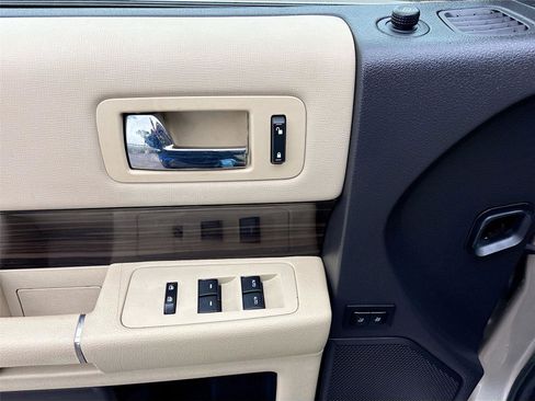 Used 2018 Ford Flex SEL w/ Equipment Group 202A image 19