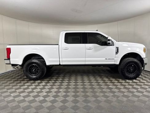 Certified 2019 Ford F250 Lariat w/ Lariat Value Package AWD/4WD image 2