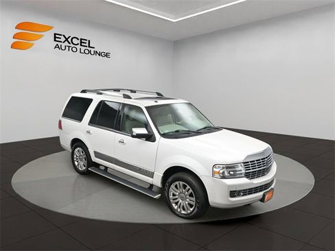 Used 2014 Lincoln Navigator 4WD image 41