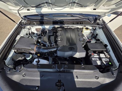 Used 2014 Toyota 4Runner Limited image 20