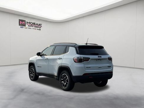 Used 2026 Jeep Compass Trailhawk AWD/4WD image 7